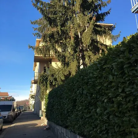 Apartment Green Park Con Terrazzino. Box Auto Gratuito. Turin