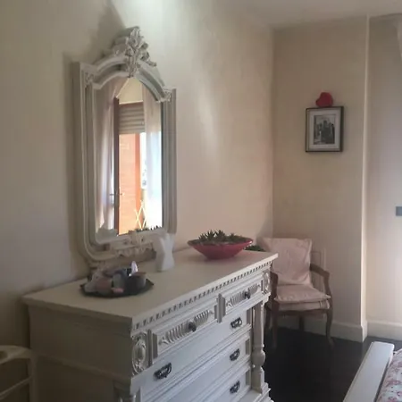 Apartment Green Park Con Terrazzino. Box Auto Gratuito. *